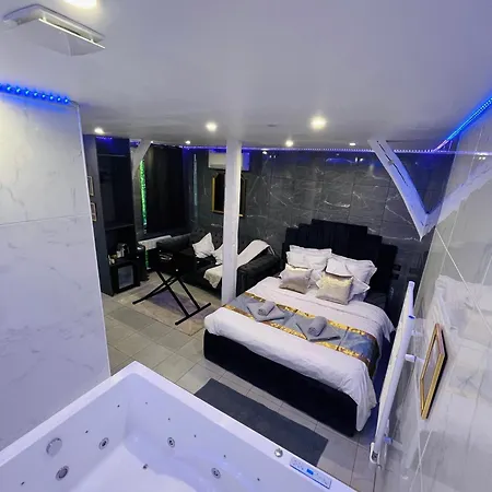 & Jacuzzi - Stade De France Hodinový hotel *