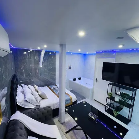 Hodinový hotel & Jacuzzi - Stade De France