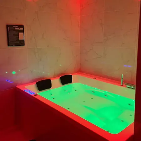 & Jacuzzi - Stade De France *